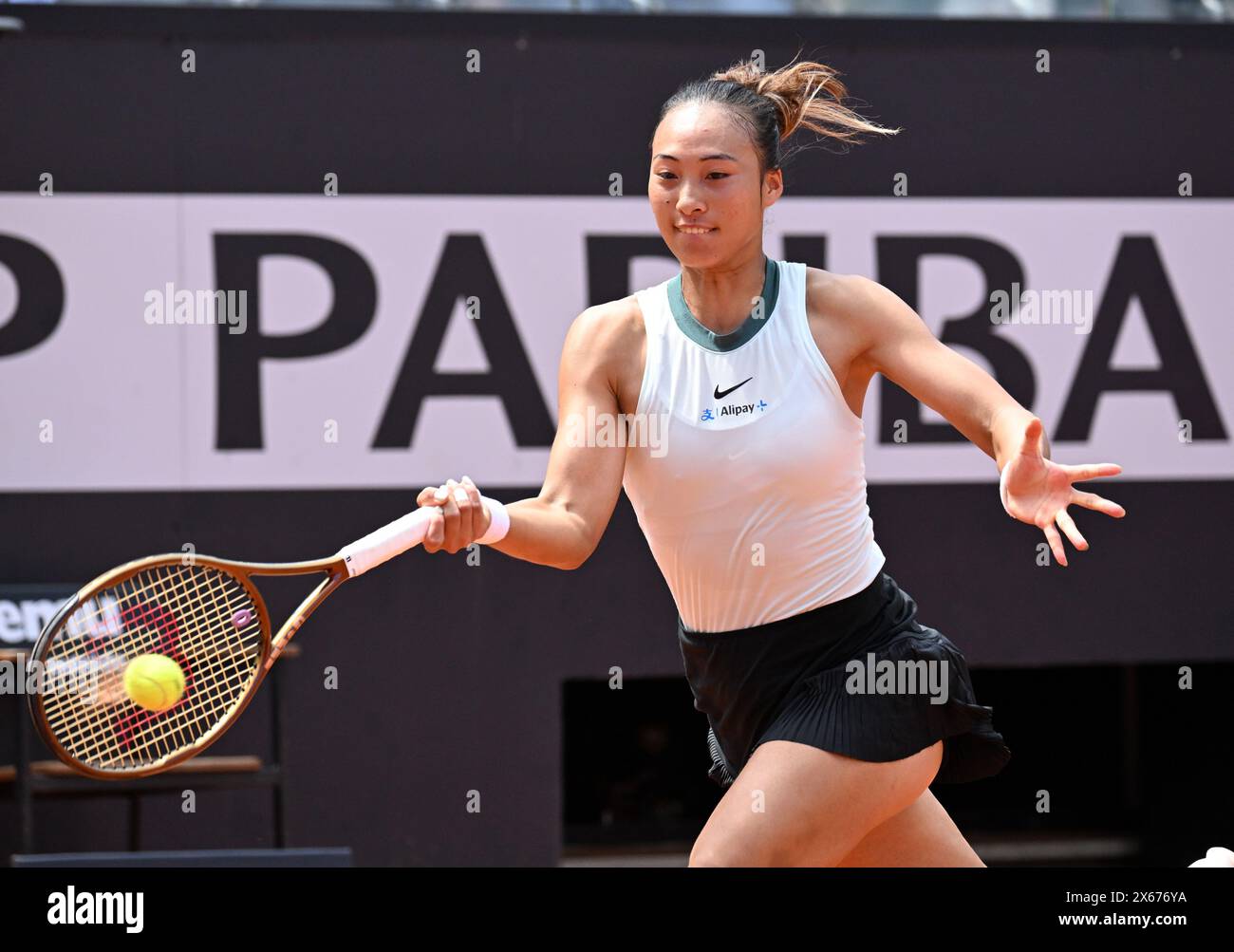 Zheng's Rome Return: Past French To Last 16 Zheng's Rome Return: Past French To Last 16