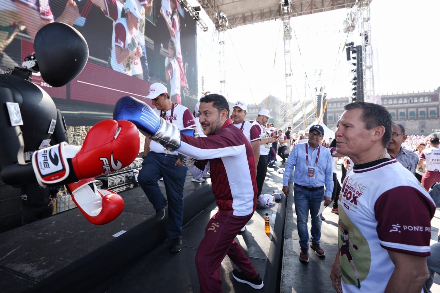 Zócalo: Galería De Fotos De La Clase Nacional De Boxeo Zócalo: Galería De Fotos De La Clase Nacional De Boxeo